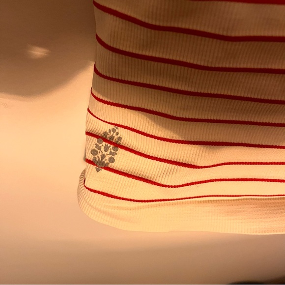 Red and Creamy White Strappy Tank - Picture 4 of 7